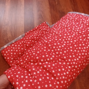 Patchwork / Foltvarrott babatakaró, piros szürke színben, Szívecske mintával és névvel ha szeretnéd - otthon & életmód - babaszoba, gyerekszoba - babatakaró, gyerek pléd - Meska.hu