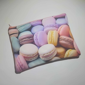 Egyedi macaron mintás neszesszer  - Meska.hu