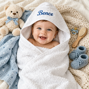 Névvel hímzett kapucnis babatörölköző - Meska.hu