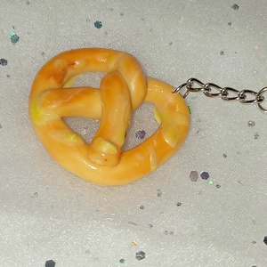 Vásári sós perec kulcstartó  - táska & tok - kulcstartó & táskadísz - kulcstartó - Meska.hu