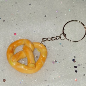 Vásári sós perec kulcstartó  - táska & tok - kulcstartó & táskadísz - kulcstartó - Meska.hu