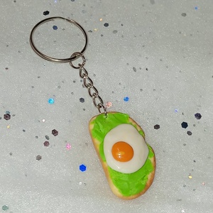 Avokádós tükörtojásos házi kenyér kulcstartó , Táska & Tok, Kulcstartó & Táskadísz, Kulcstartó, Ékszerkészítés, Gyurma, MESKA