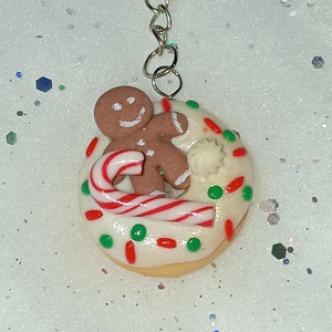 Karácsonyi fánk kulcstartó , Táska & Tok, Kulcstartó & Táskadísz, Kulcstartó, Ékszerkészítés, Gyurma, MESKA