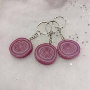Lila hagyma szelet kulcstartó , Táska & Tok, Kulcstartó & Táskadísz, Kulcstartó, Ékszerkészítés, Gyurma, MESKA