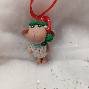 Sapkás fehér bárány  Karácsonyfadísz gyermekbarát karácsonyfa dísz, karácsonyi dekor  - karácsony - karácsonyi lakásdekoráció - karácsonyfadíszek - Meska.hu