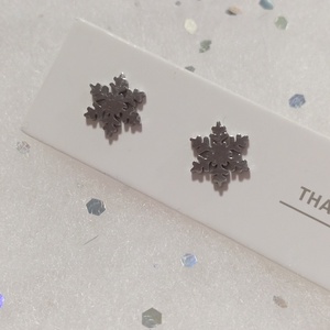 Nemesacél Csodaszép hópihe  bedugós fülbevaló kávé bögre  - ékszer - fülbevaló - pötty fülbevaló - Meska.hu