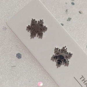 Nemesacél Csodaszép hópihe  bedugós fülbevaló kávé bögre  - ékszer - fülbevaló - pötty fülbevaló - Meska.hu