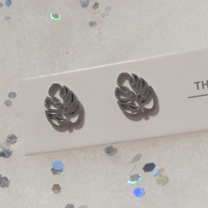 Nemesacél Pici Levél bedugós fülbevaló kávé bögre  - ékszer - fülbevaló - pötty fülbevaló - Meska.hu