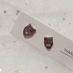 Színház az egész világ bedugós fülbevaló   - Meska.hu