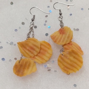 Chips fülbevaló  - ékszer - fülbevaló - lógó fülbevaló - Meska.hu