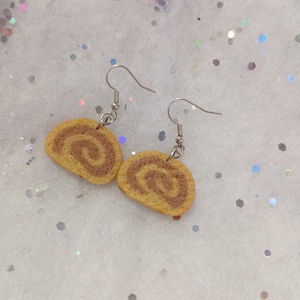 Szeletelt  Diós  Bejgli  fülbevaló  , Ékszer, Fülbevaló, Lógó fülbevaló, Ékszerkészítés, Gyurma, MESKA