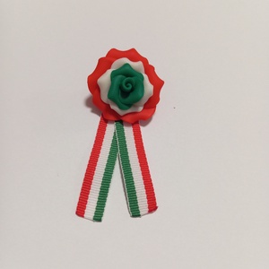 Trikolor rózsa kitűző , Ékszer, Kitűző és Bross, Ékszerkészítés, Gyurma, MESKA