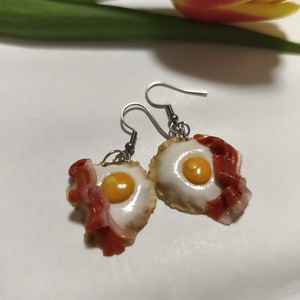 Tükörtojás baconnal fülbevaló , Ékszer, Fülbevaló, Lógó fülbevaló, Gyurma, Ékszerkészítés, MESKA