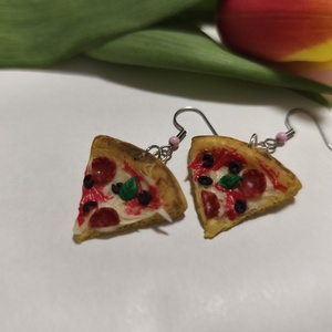 Szalámis olivabogyós pizza fülbevaló  - ékszer - fülbevaló - lógó fülbevaló - Meska.hu