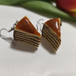 Dobos torta fülbevaló  - ékszer - fülbevaló - lógó fülbevaló - Meska.hu