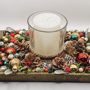 Karácsonyi tálcás asztaldísz tobozokkal - Meska.hu