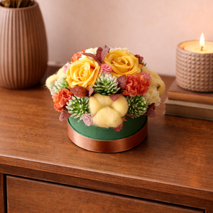 Vidám, napfényes hangulatú asztaldísz � selyemvirág kompozíció - otthon & életmód - dekoráció - asztal és polc dekoráció - asztaldísz - Meska.hu