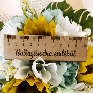 Napraforgós ballagási emlékcsokor vonalzós dísszel - otthon & életmód - virágdekoráció - virágok - virágcsokor - Meska.hu