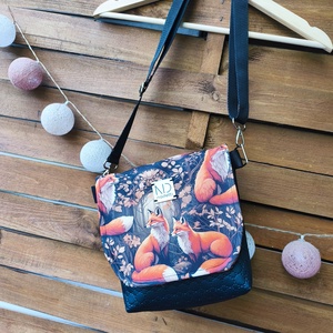 Rókás oldaltáska - táska & tok - kézitáska & válltáska - vállon átvethető táska - Meska.hu