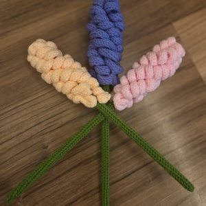 Tricotin jácint - otthon & életmód - virágdekoráció - virágok - szálas virág - Meska.hu