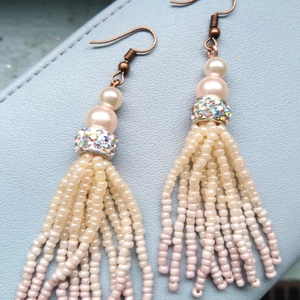 Gyöngyház rózsaszín fürtüs gyöngy fülbevaló , Ékszer, Fülbevaló, Rojtos fülbevaló, Ékszerkészítés, Gyöngyfűzés, gyöngyhímzés, MESKA