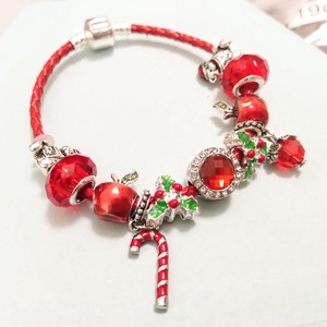 Piros karácsonyi Pandora stílusú charm karkötő  - ékszer - karkötő - charm karkötő - Meska.hu