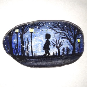 Kézzel festett gyerek sziluett a téli hóesésben - kavics - otthon & életmód - dekoráció - asztal és polc dekoráció - kavics & kő - Meska.hu