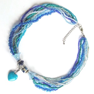 8 soros kék és ezüst gyöngy nyaklánc - türkiz szív medállal a közepén  - ékszer - nyaklánc - gyöngyös nyaklánc - Meska.hu