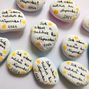 Óvodai jelek, köszönő és hála kavicsok- kézzel festett ovis jeleket ábrázoló kövek, hála kavicsok - esküvő - dekoráció - asztaldísz - Meska.hu