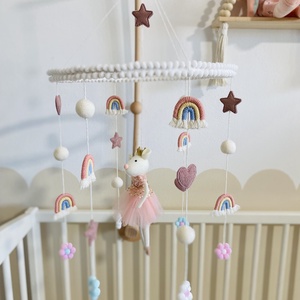 Pastell Dream Baba kiságyforgó balerina egérkével - Balerinás babaforgó makramé szivárványokkal, pasztell kiságyforgó  - otthon & életmód - babaszoba, gyerekszoba - babaszoba dekoráció - Meska.hu