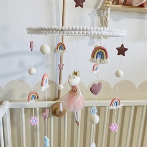 Pastell Dream Baba kiságyforgó balerina egérkével - Balerinás babaforgó makramé szivárványokkal, pasztell kiságyforgó  - otthon & életmód - babaszoba, gyerekszoba - babaszoba dekoráció - Meska.hu