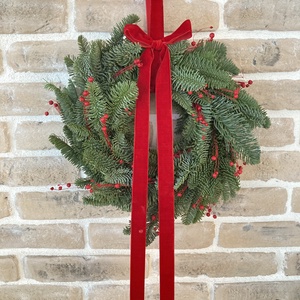 Élő fenyős kopogtató piros színben, Klasszikus Karácsony - Meska.hu