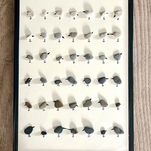 Madárka 42 KavicsMese kép keretben 22x31 cm - otthon & életmód - dekoráció - fali és függő dekoráció - falra akasztható dekor - Meska.hu