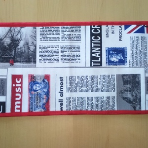 English Newspaper  tolltartó (piros szélű) - otthon & életmód - papír, írószer - tolltartó & ceruzatekercs - Meska.hu