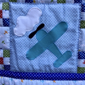Repülőgépek patchwork babatakaró - otthon & életmód - babaszoba, gyerekszoba - babatakaró, gyerek pléd - Meska.hu