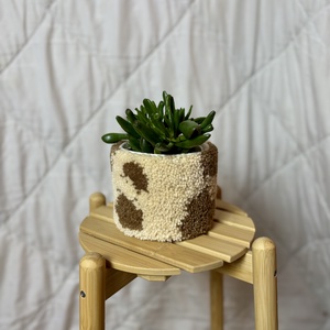 Tufted gyapjú kaspó takaró - otthon & életmód - virágdekoráció - virágtartó - kaspó - Meska.hu