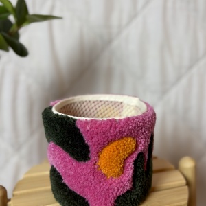 Tufted gyapjú kaspó takaró - otthon & életmód - virágdekoráció - virágtartó - kaspó - Meska.hu