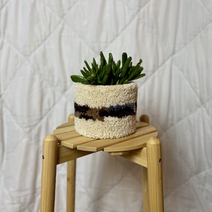 Tufted gyapjú kaspó takaró - otthon & életmód - virágdekoráció - virágtartó - kaspó - Meska.hu