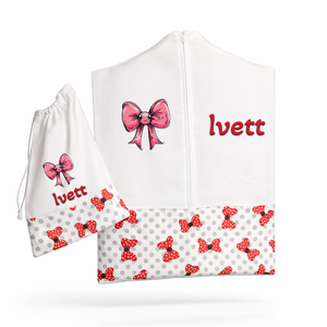 Ovis zsák + tornazsák szett névvel és jellel (fehér + piros-pöttyös masnis), ajándék szeretetküldővel, Játék & Sport, Ovis felszerelés, Ovis szett, Varrás, Mindenmás, MESKA