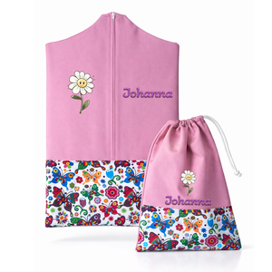 Ovis zsák + tornazsák szett névvel és jellel (rózsaszín + lepkés-virágos), ajándék szeretetküldővel, Játék & Sport, Ovis felszerelés, Ovis szett, Varrás, Mindenmás, MESKA