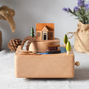 Házikó - mozgó zenedoboz - otthon & életmód - dekoráció - asztal és polc dekoráció - zenedoboz - Meska.hu