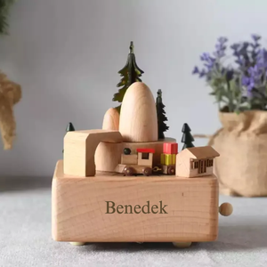 Karácsonyi vonat - mozgó zenedoboz, Otthon & Életmód, Dekoráció, Asztal és polc dekoráció, Zenedoboz, Famegmunkálás, Gravírozás, pirográfia, MESKA