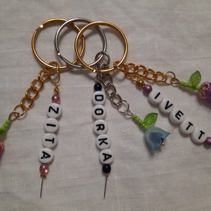 Neves kulcstartó, Táska & Tok, Kulcstartó & Táskadísz, Kulcstartó, Gyöngyfűzés, gyöngyhímzés, MESKA