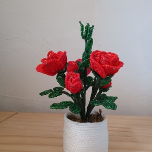 Rózsa virág gyöngyből - otthon & életmód - dekoráció - asztal és polc dekoráció - asztaldísz - Meska.hu