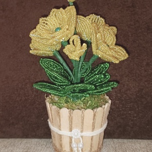 Primula gyöngyből - otthon & lakás - dekoráció - virágdísz és tartó - virágbox, virágdoboz - Meska.hu