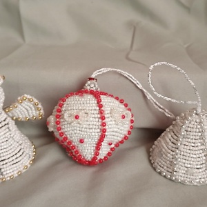 Karácsonyfa díszek gyöngyből - Meska.hu