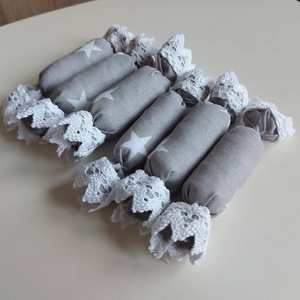 Textil szaloncukor - 6 db-os csomag - szürke csillagos - karácsony - karácsonyi lakásdekoráció - karácsonyi lakásdíszek - Meska.hu