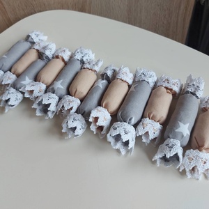 Textil szaloncukor - 6 db-os csomag - szürke csillagos - karácsony - karácsonyi lakásdekoráció - karácsonyi lakásdíszek - Meska.hu