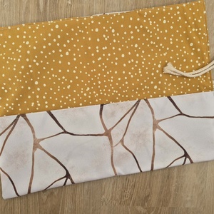 Arany-sárgapöttyös textil tok, tároló (ceruzatekercs, roll-up tartó) - otthon & életmód - papír, írószer - tolltartó & ceruzatekercs - Meska.hu