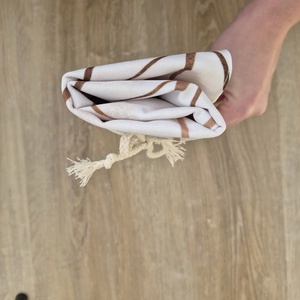 Arany-vászon textil tok, tároló (ceruzatekercs, roll-up tartó) - otthon & életmód - papír, írószer - tolltartó & ceruzatekercs - Meska.hu